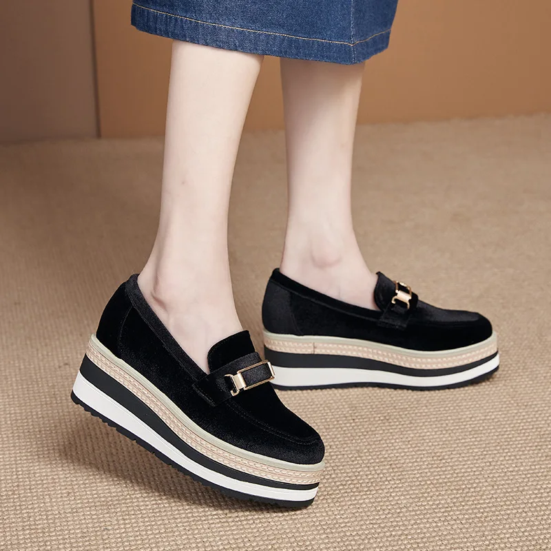 

Shoes Women Black Velvet Platform Wedge Loafers Designer Square Toe Heightening Shoes Metal Decoration Shallow Slip on Pumps
