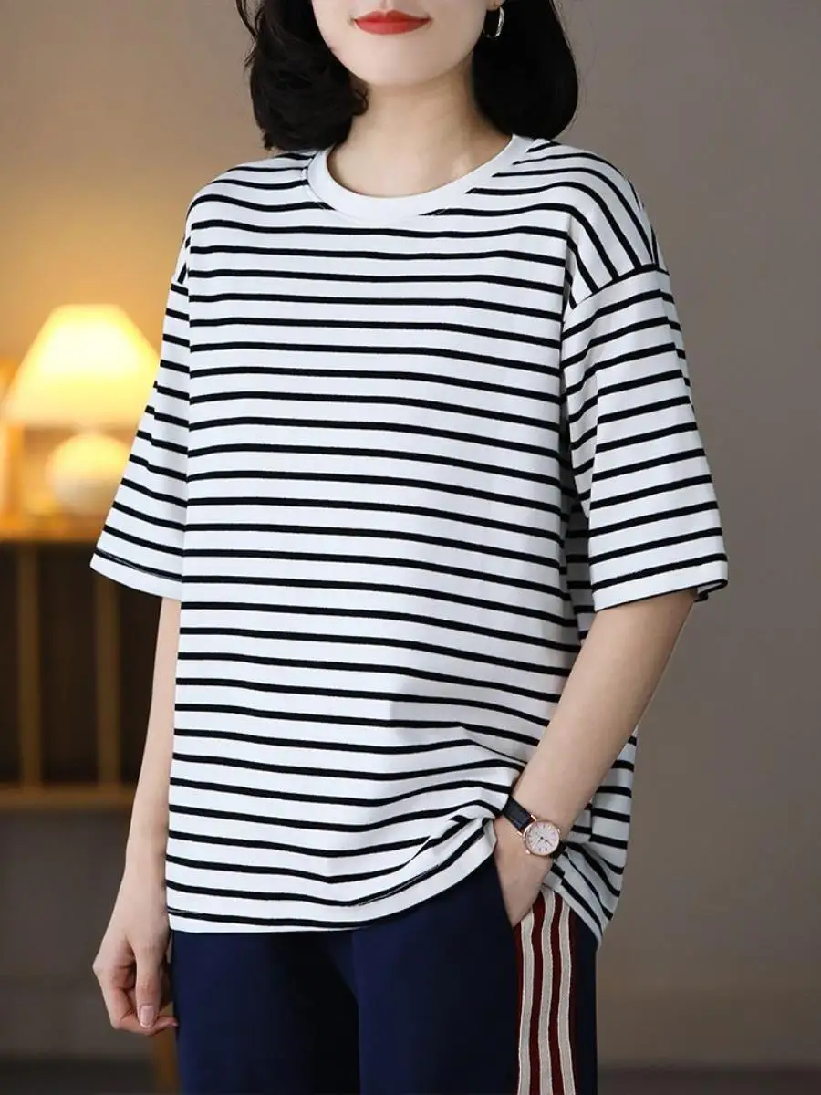 camiseta-feminina-plus-size-de-manga-curta-solta-estilo-empresarial-de-verao-listras-horizontais-bolso-com-lenco-240-libras