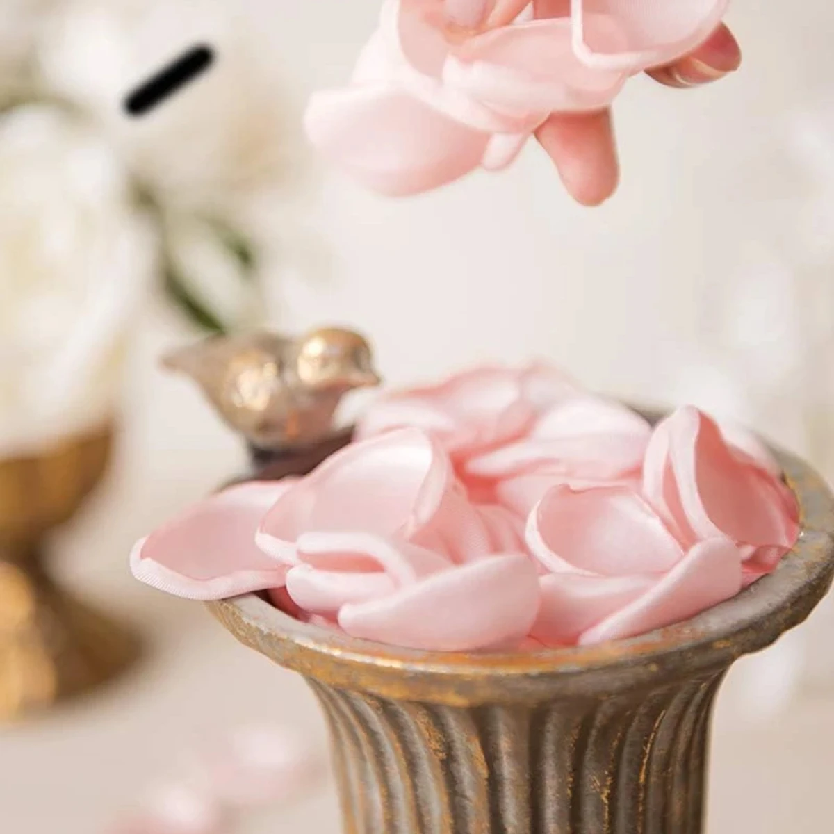 100Pcs Silk Simulated Rose Petals Handmade Flowers Marriage Wedding Valentines Day Artificial Rose Petals Party Table Decoration