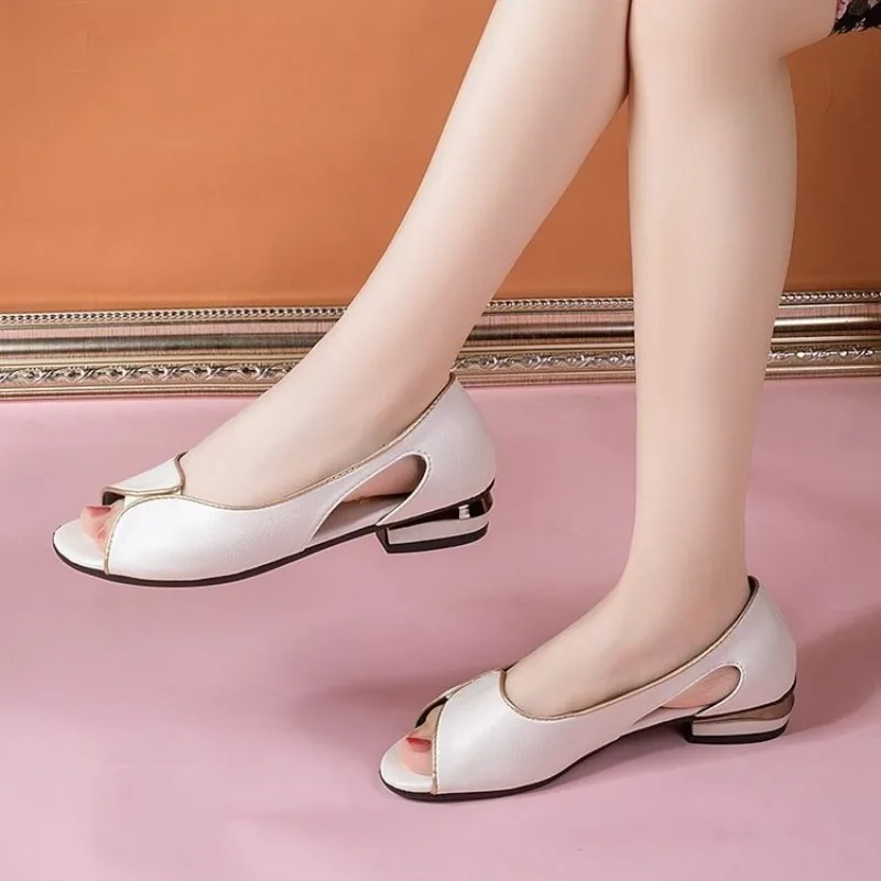 Women Peep Toe Low Heel Sandals Contrast Trim Cutout Slip On Pumps Soft Leather Casual Summer Mature Ladies Daily Walking Shoes