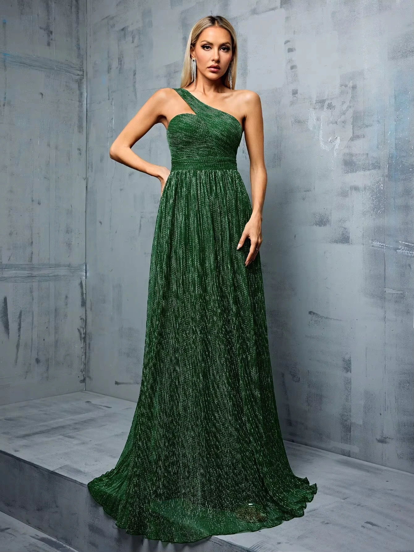 

New One shoulder irregular Sequins Halter Evening Gowns wire long skirt Evening gown ball dress Party dress