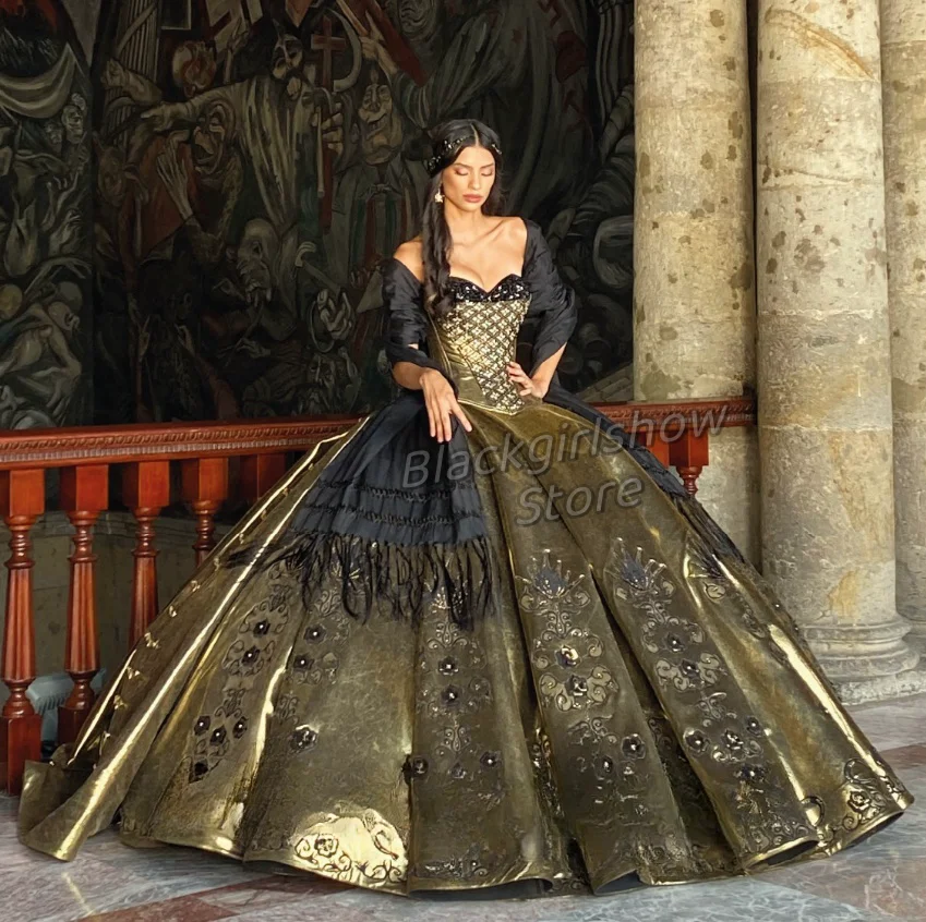 Sparkling Princess Quinceanera Dresses Chapel Train Gold Dreamy Elegant Queen Crystal Applique Adult Debutante 15 Anos