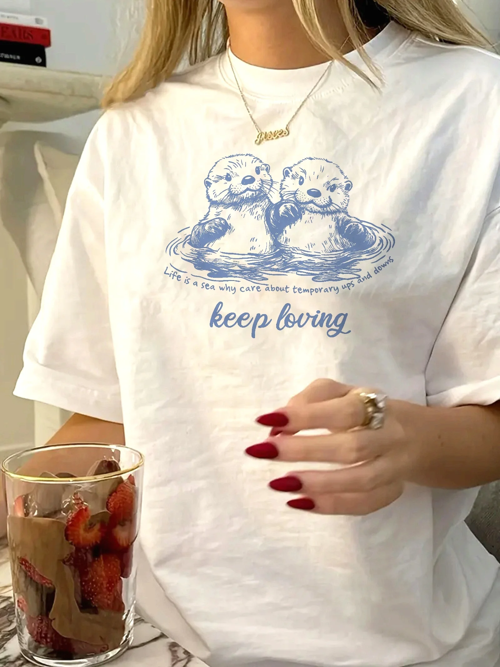 Women'S Cute Otter Couple Keep Loving Graphic T-Shirt with Blue Water Ripple Design Summer Sleeved Harajuku Streetwear Tops
