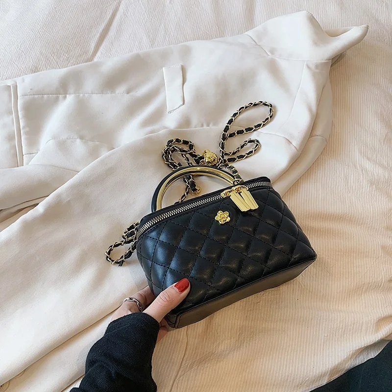 

Новая женская сумка 2026 года: вместительная, с ромбовидным узором, на одно плечо, через плечо, ручная, маленькая квадратная, от известного люксового дизайнера