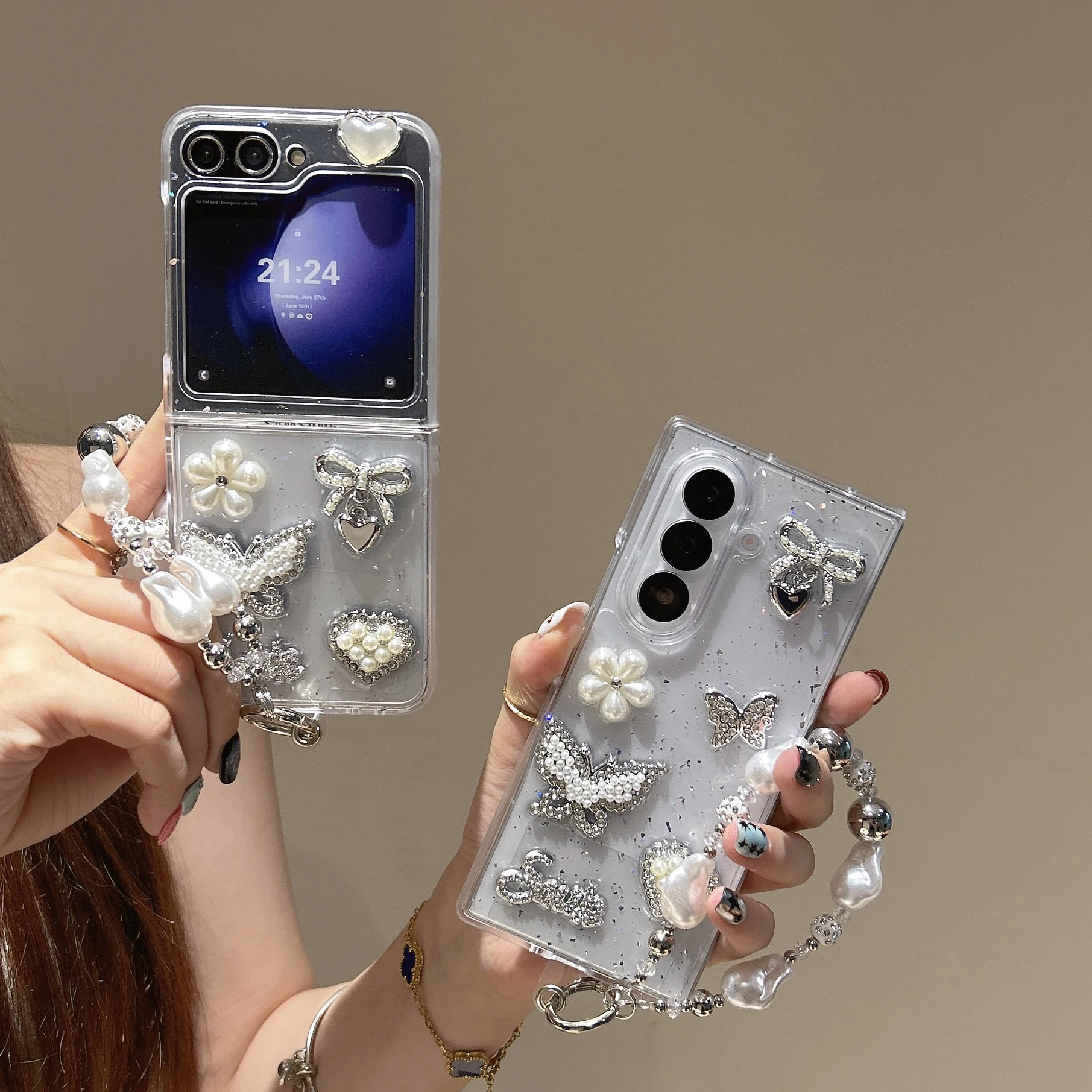 

Back Cover For Samsung Galaxy Z Flip/Fold 7 6 5 4 Case Glitter Pearl Love Flower Diamond Butterfly Bracelet Chain Phone Case