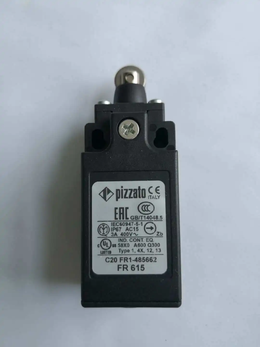 New Pizzato Italy New Original Limit Switch Travel Switch FR 615 Genuine Guarantee 1pcs