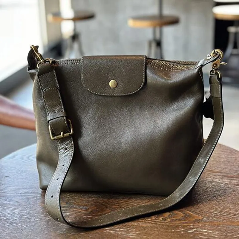 2024 Vintage vegetable tanned cowhide women's bag Leather single shoulder crossbody casual large capacity holiday bag