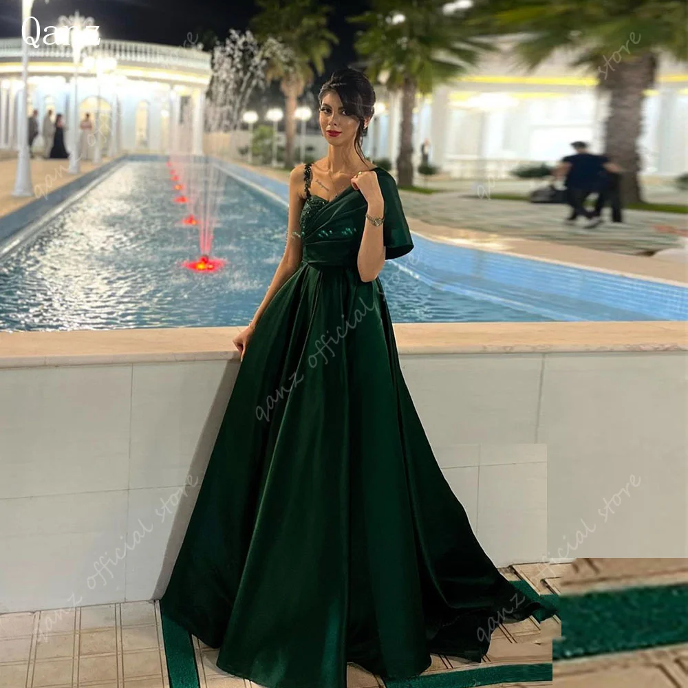 

Qanz Saudi Arabia Emerald Green Evening Dresses Vintage Satin Vestido Largo Elegante Long A Line Abendkleider Luxus 2024 Dubai