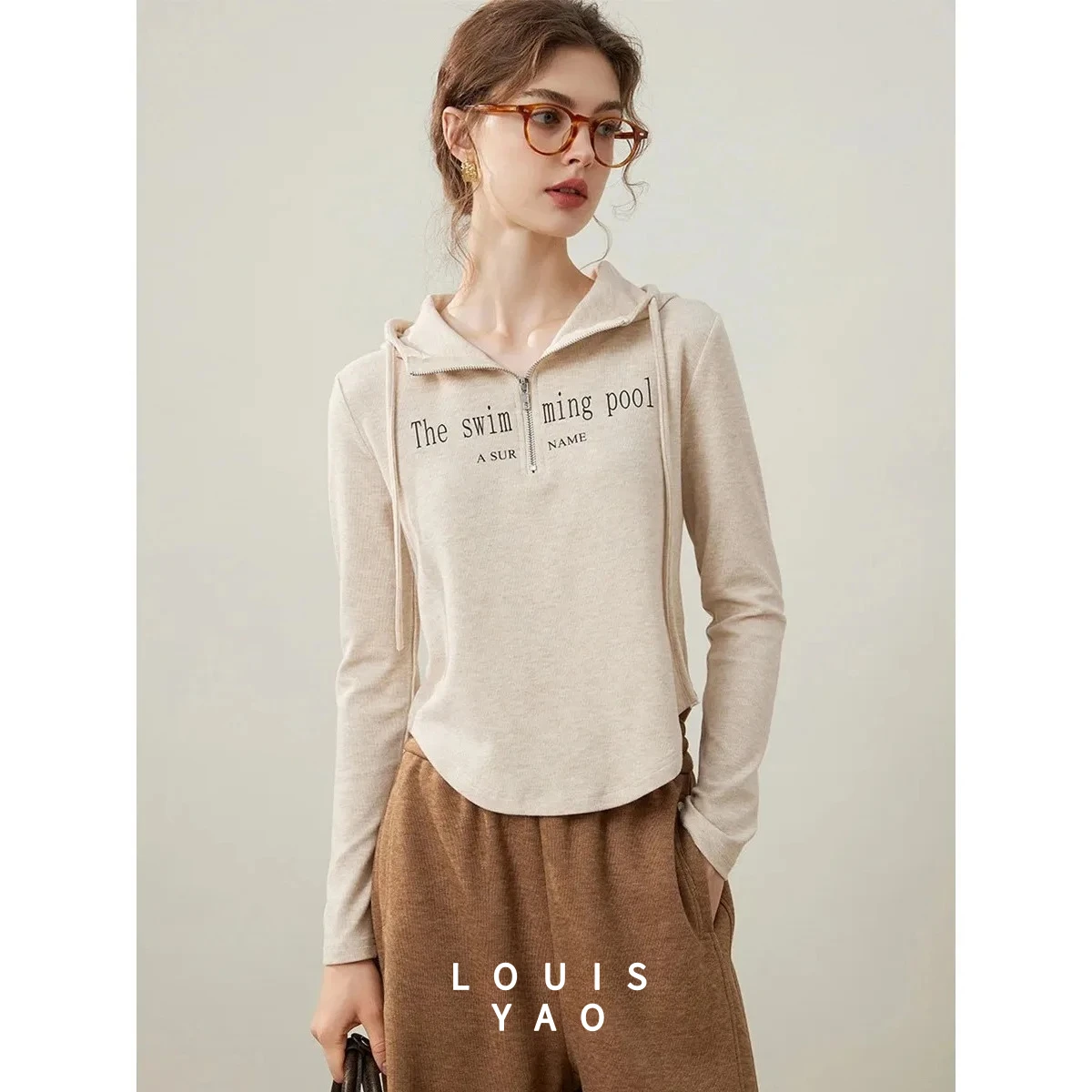 

LOUISYAO Letter Printed Women's Long Sleeve T-Shirts 2025 Winter Hooded Drawstring Half Open-fronted Micro Elastic Tops