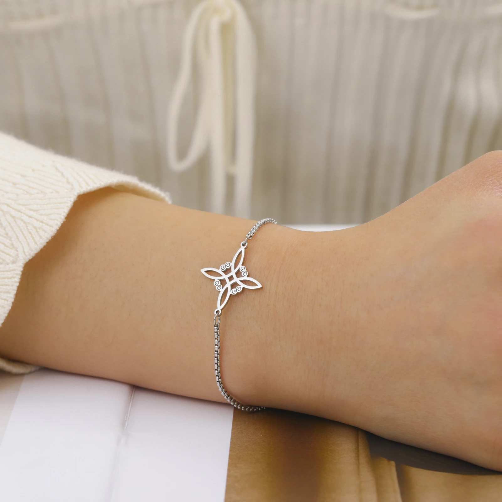 LIKGREAT Wicca Knot Bracelet for Women Witch Stainless Steel Chain Good Luck Protection Amulet Jewelry Valentine's Day Gift