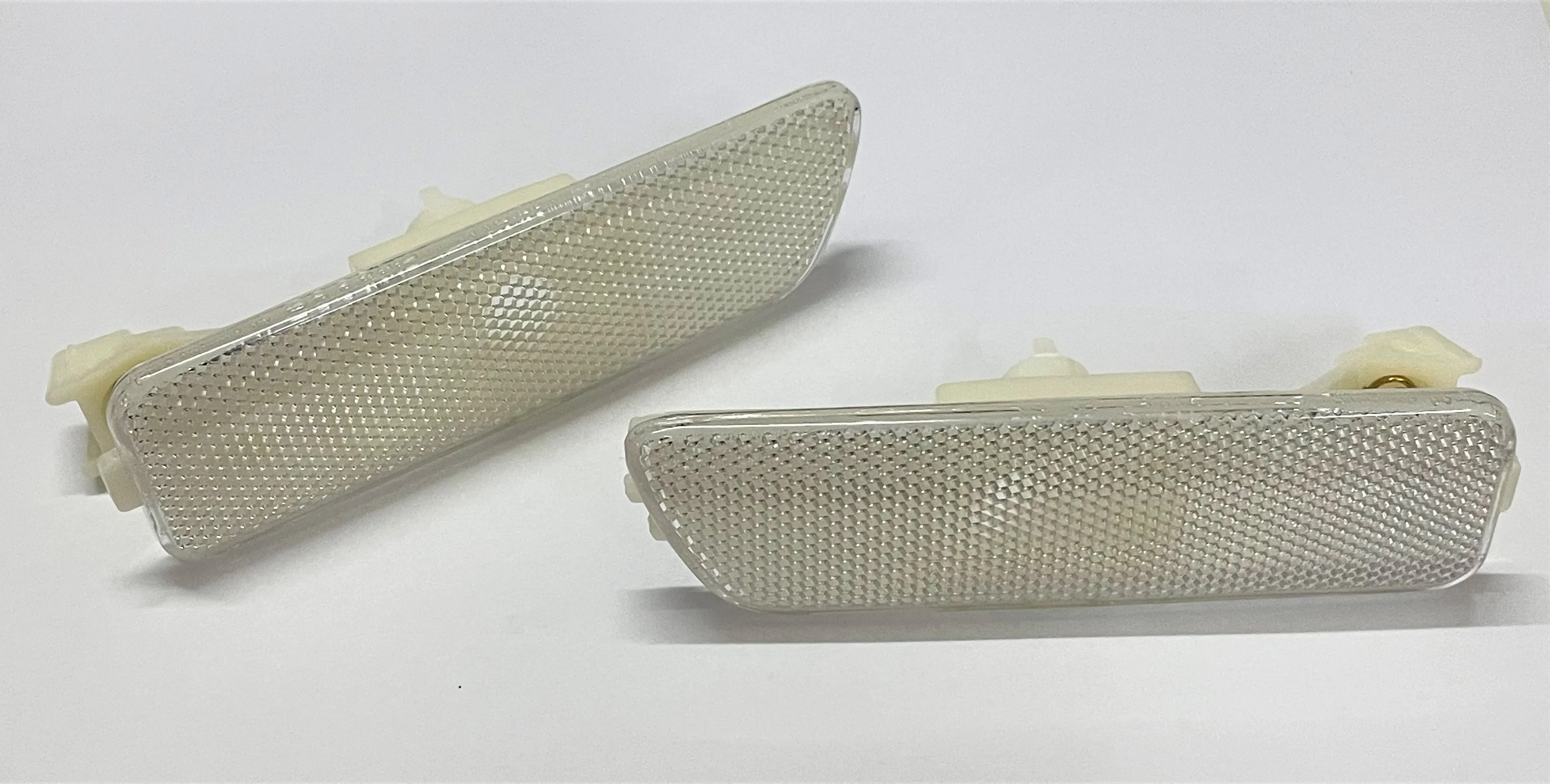 

Clear Front Bumper Side Marker Light For VW Volkswagen Jetta / Bora MK4
