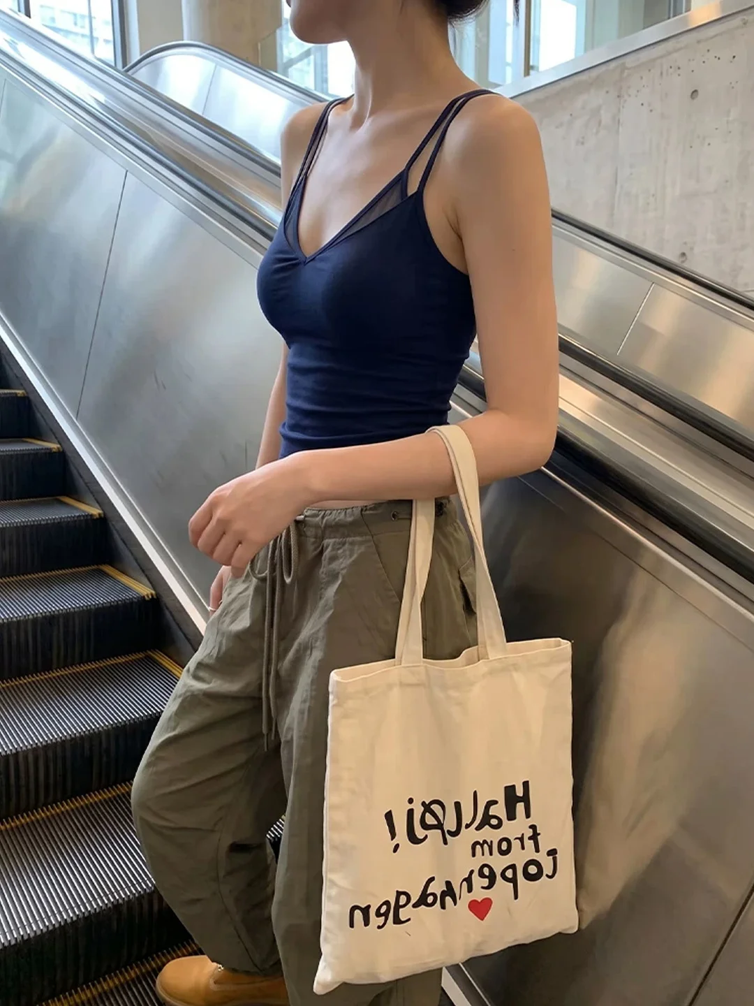 Slim Fit V-Neck Tank Top Women's Summer Sexy Sleeveless Vest Outerwear Casual Wear Moisture Wicking  Color Single Piece