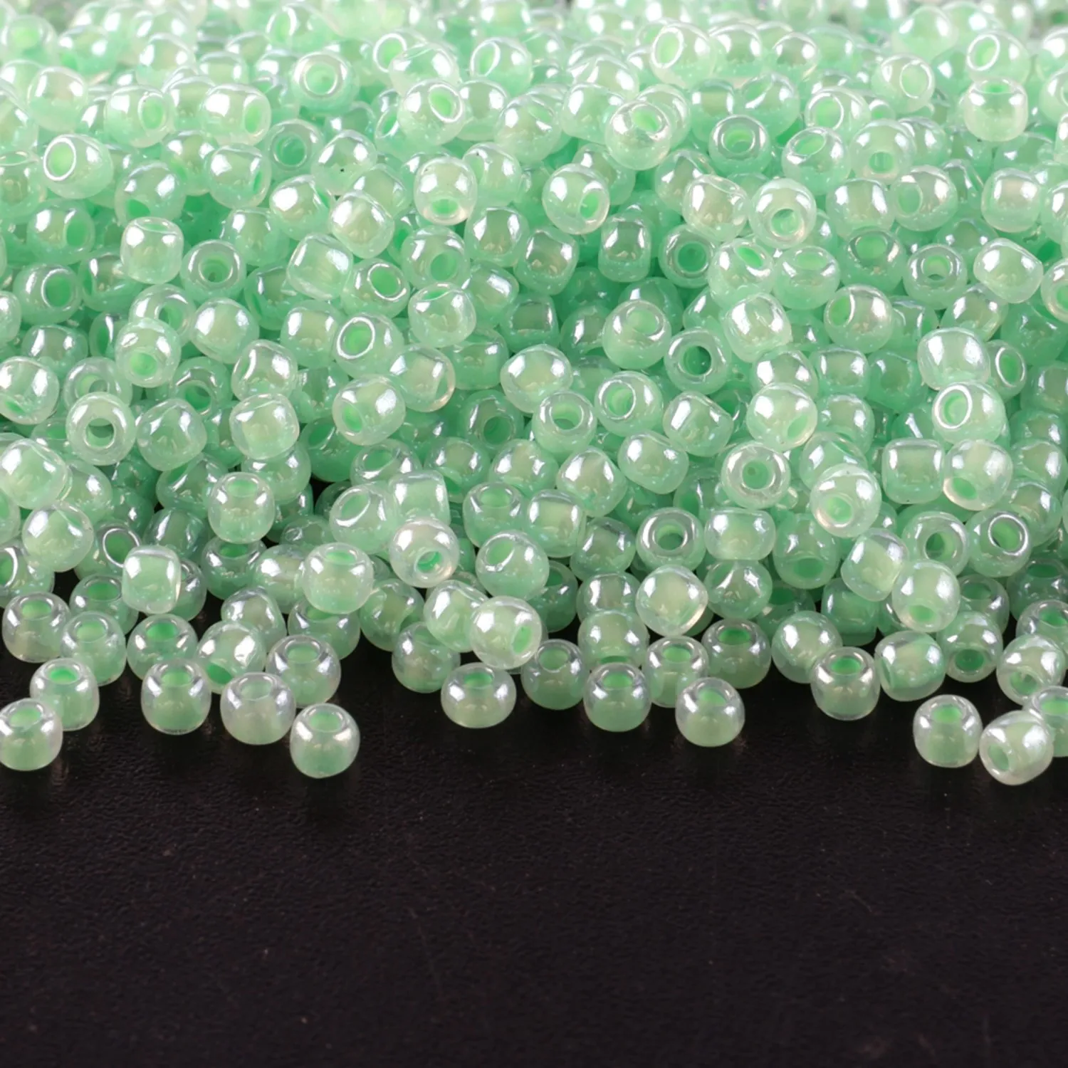 Hochwertige Glasperlen der Cream Series CJ für Schmuckherstellung, 10g/Tube, geeignet für alle Arten von DIY-Näharbeiten und anderen Bastelprojekten. – Detail 6