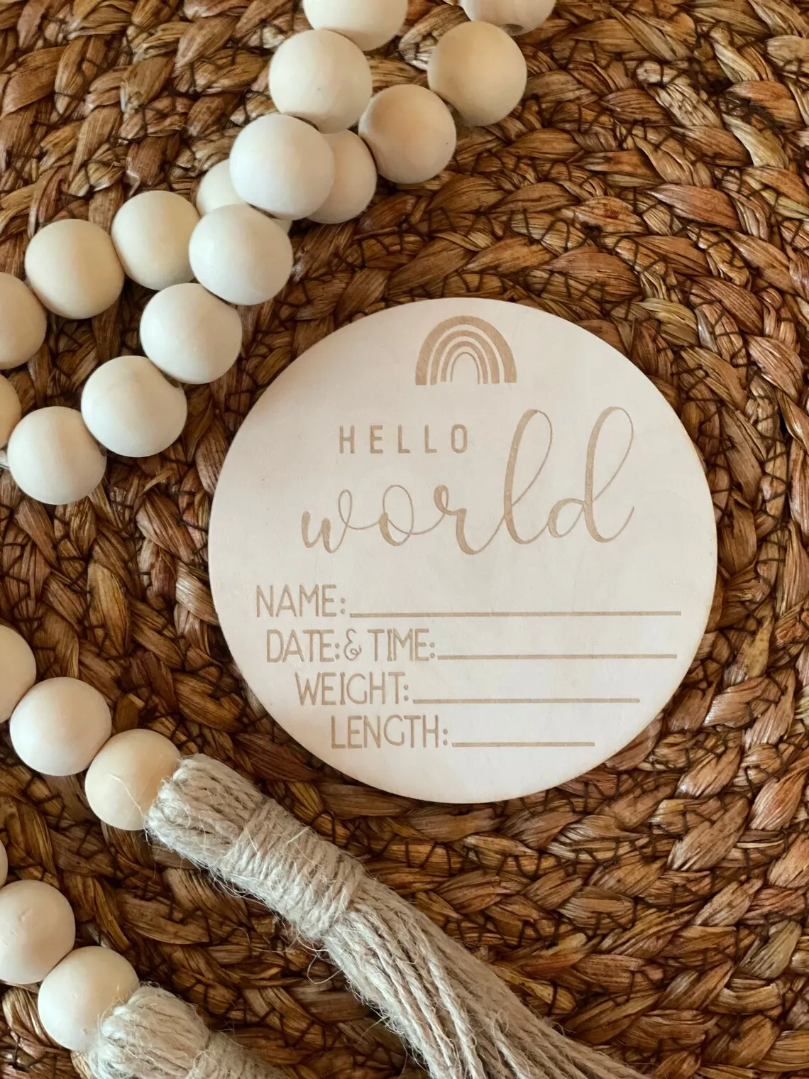 1pcs hello world Baby Birth Announcement wood disc diy sign Engraved Etched Wooden Card Market Photo Prop