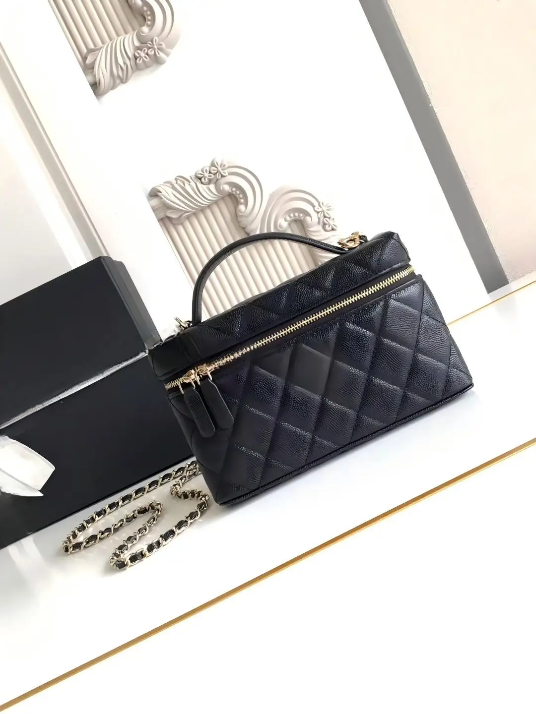 

Quilted Box Crossbody Purse For Women Designer Leather Mini Top Handle Pouch Bag With Metal Chain Strap