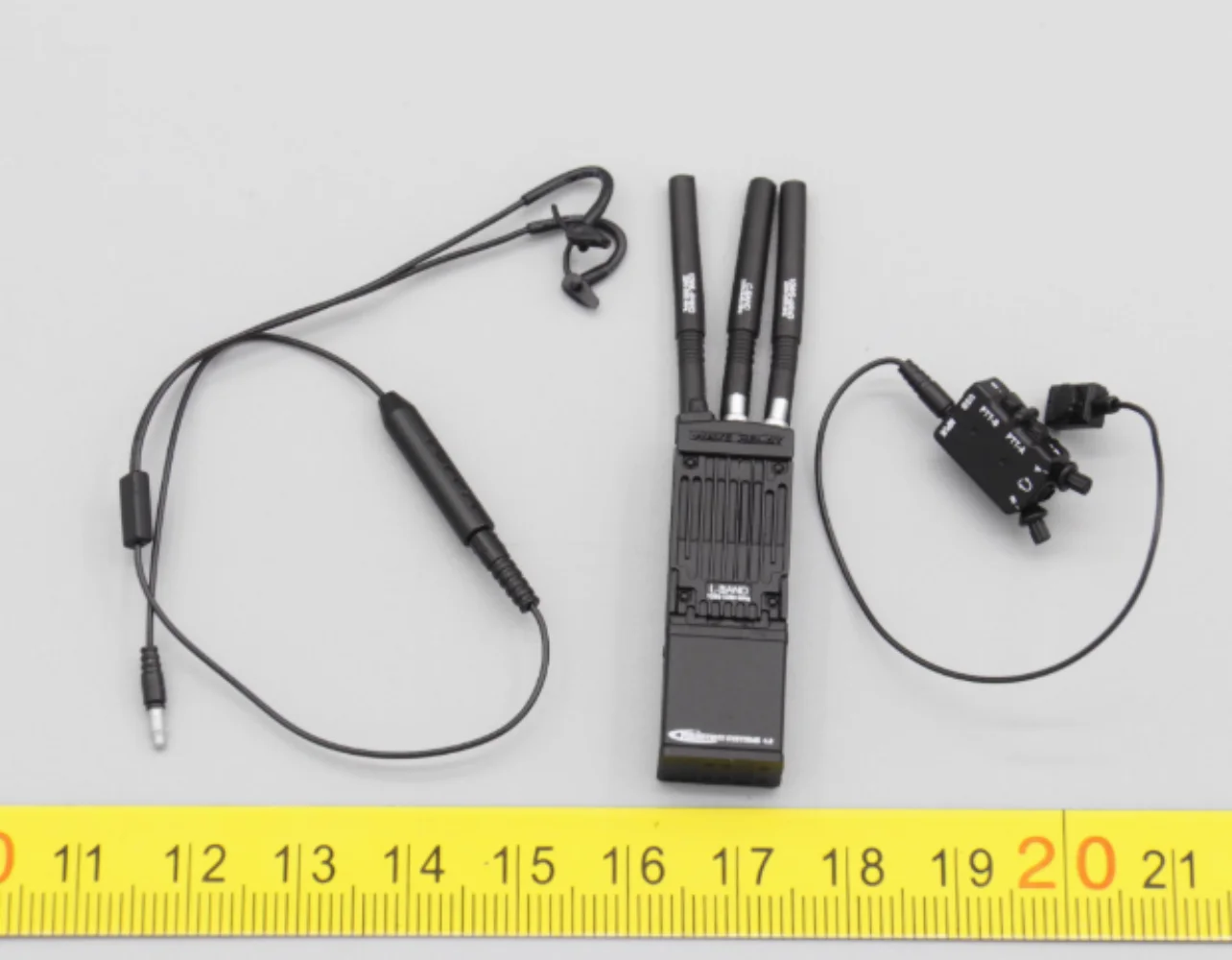 

ES 26065SC 1/6 Scale Soldier Radio Earphones Model 12''US CAG Delta