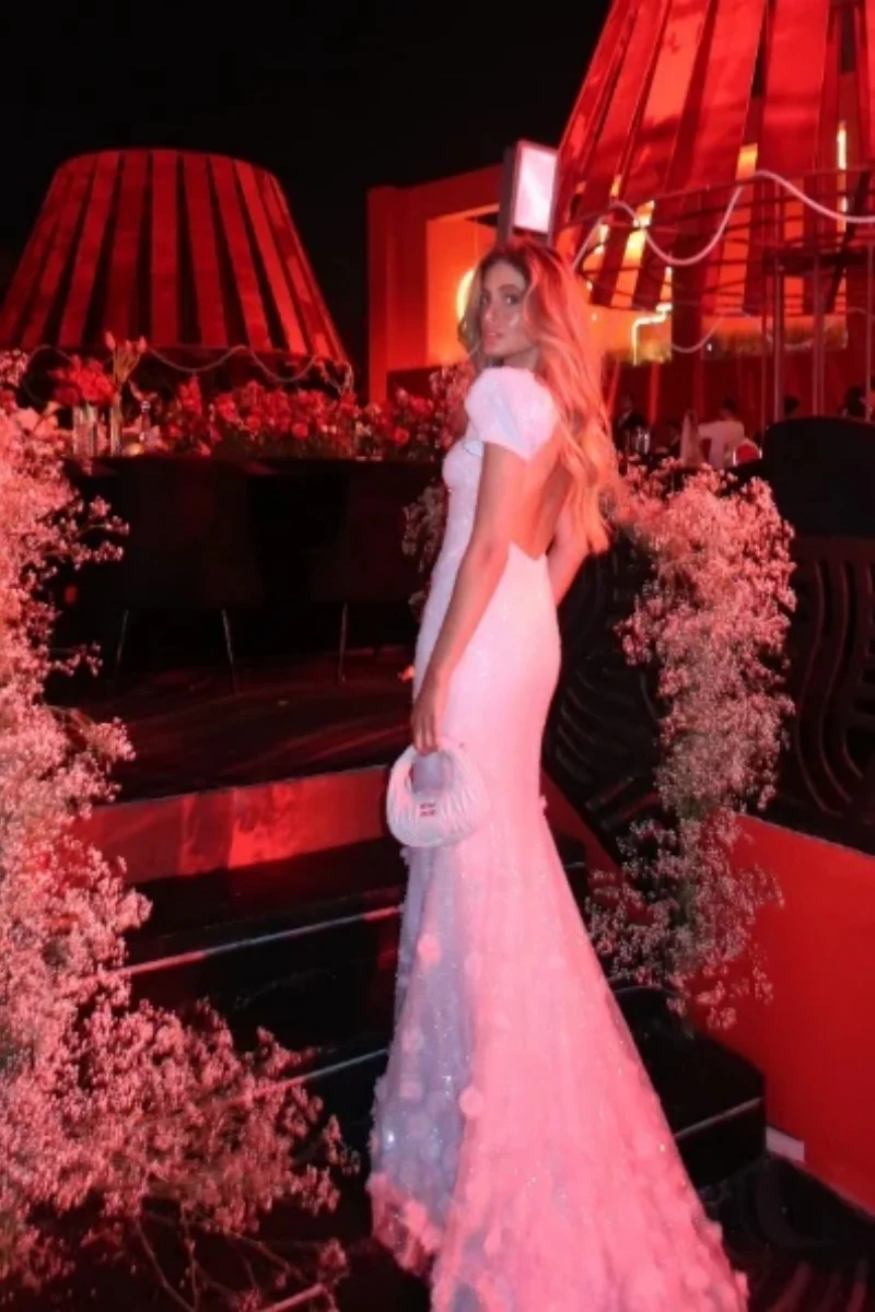 2026 مخصص الأبيض حورية البحر فستان الحفلة الراقصة التألق ثلاثية الأبعاد الزهور ثوب مسائي قصيرة الأكمام فستان الحفلات طول الأرض فستان رسمي