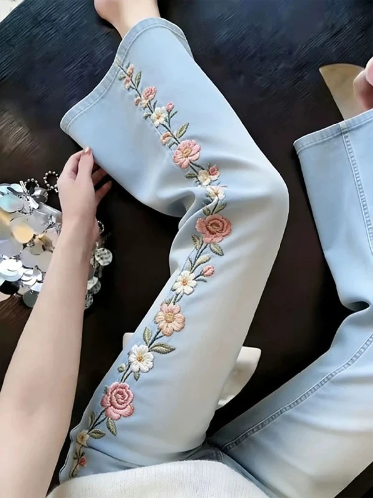 

Light Blue Embroidered Flower High Waist Women's Jeans Summer New Style Slimming Versatile Nine-Piece Pants Elegant Feeling