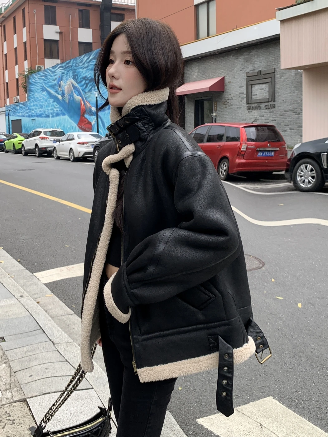 

Lamb Wool Jacket Coats Woman Cleanfit Design Tidy Style Neat Fashion Organized Look Arranged Aesthetic Orderly Approach Neutral