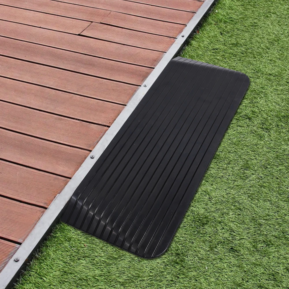 Rubber Threshold Ramp Striped Non-slip Surface 2200lbs/1000kg Load Capacity Ramp For Wheelchair Scooter