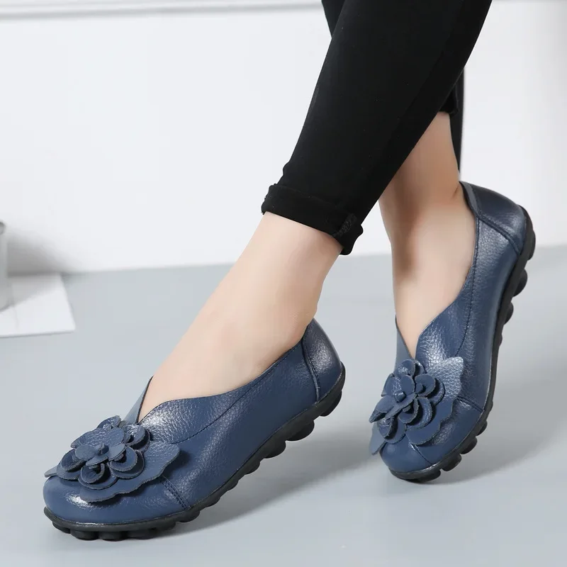 Summer Soft Genuine Leather Flat Slip On Loafers Women Ladies Shoes with Flowers for Nurse Mother Working Walking Driving