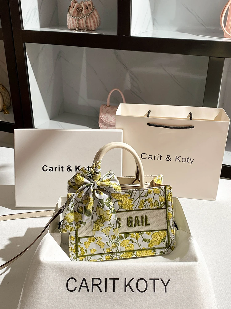 

Popular and Luxury Tote Bag with Delicate Embroidery Printing and Scarves Women New Fashion and Colorful Handbag for Banquet