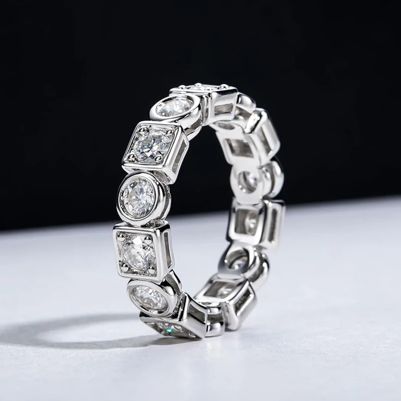 Huitan Fashion Geometric CZ Rings for Women Sparkling Bright Finger Accessories for Wedding Active Elegant Dainty Party Jewelry