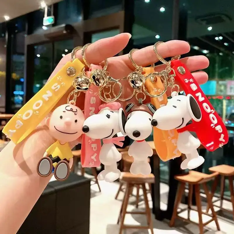 Fashion Cartoon Snoopy Charlie Brown Plush Keychain Couple Car Key Pendant Unique Small Gift for Bulk Wholesale Supply