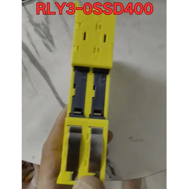 Second-hand RLY3-0SSD400 safety control unit function test is normal Latest quotation in October 2026