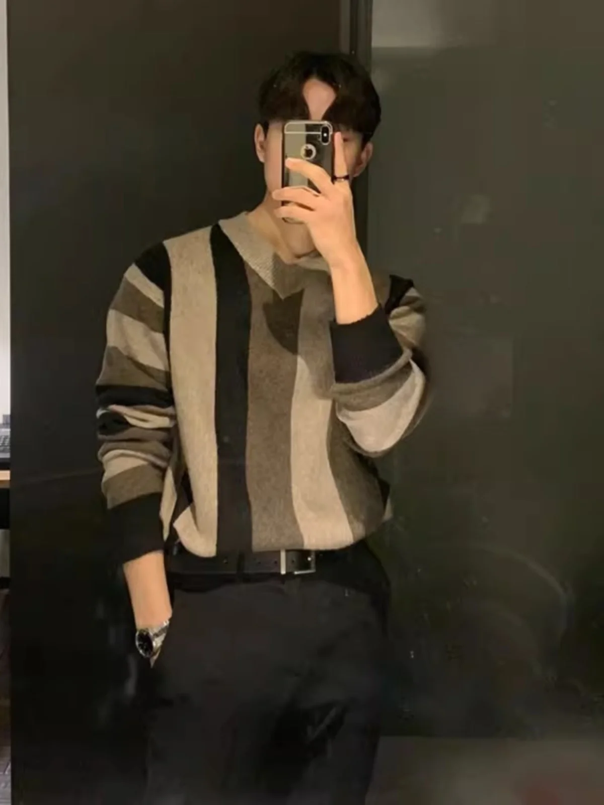 

Мужской модный молодежный свитер с V-образным вырезом, свободного кроя, с длинными рукавами, вязаный, в полоску, с цветовыми блоками, осенне-зимний, для активного образа жизни