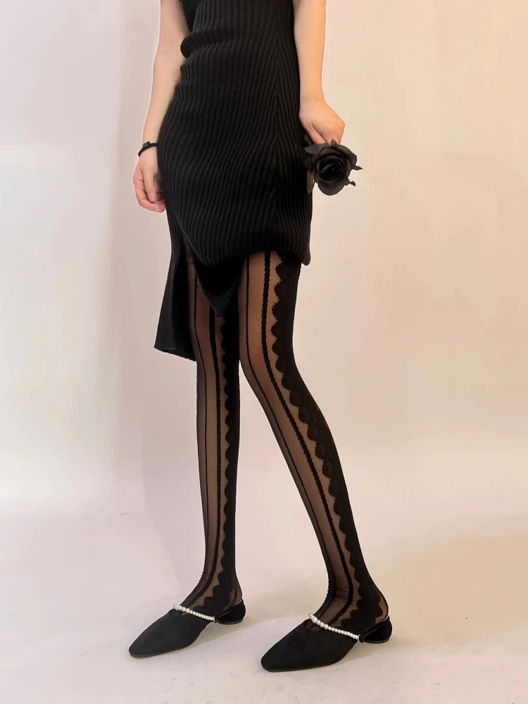 Pantyhose hitam Perancis Retro elegan sisi renda putih layar sutra ultra-tipis garis vertikal Jacquard wanita rata-rata ukuran