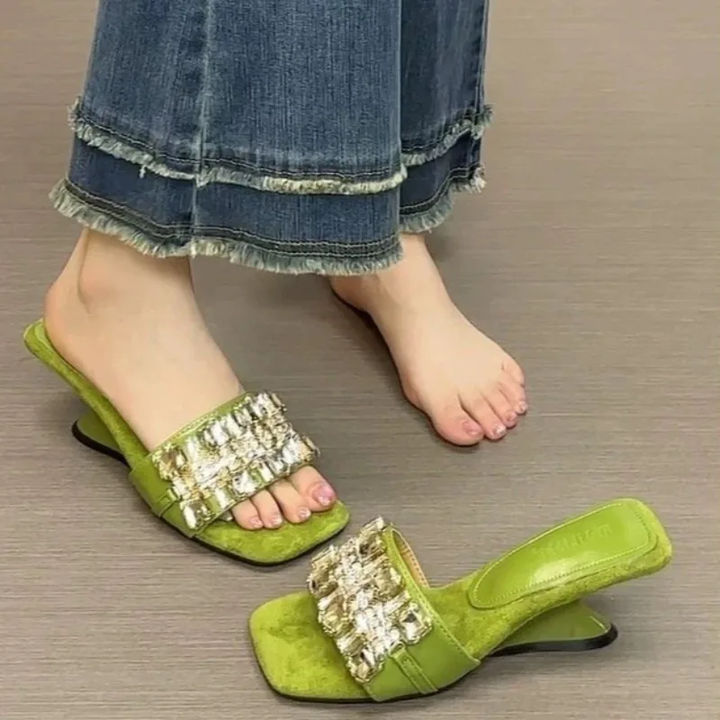 

One Strap-on Rhinestone Elegant and Versatile Fashion Slippers 2026 New Square-toe Heightened Summer Women's Shoes