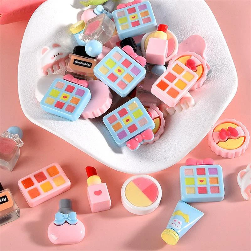 2PCS/Bag Dollhouse Toy Miniature Simulation Cosmetic Lipstick Eye Shadow Perfume Doll House Makeup Scene Accessory DIY Materials