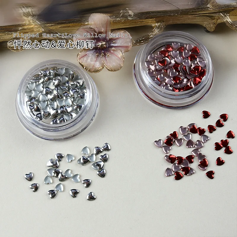1 Słoik Błyszczących Mini Nitów w Kształcie Serca 4mm Ozdoby do Paznokci Srebrno-Czerwone Francuskie Cyrkonie Dekoracyjne do Manicure DIY