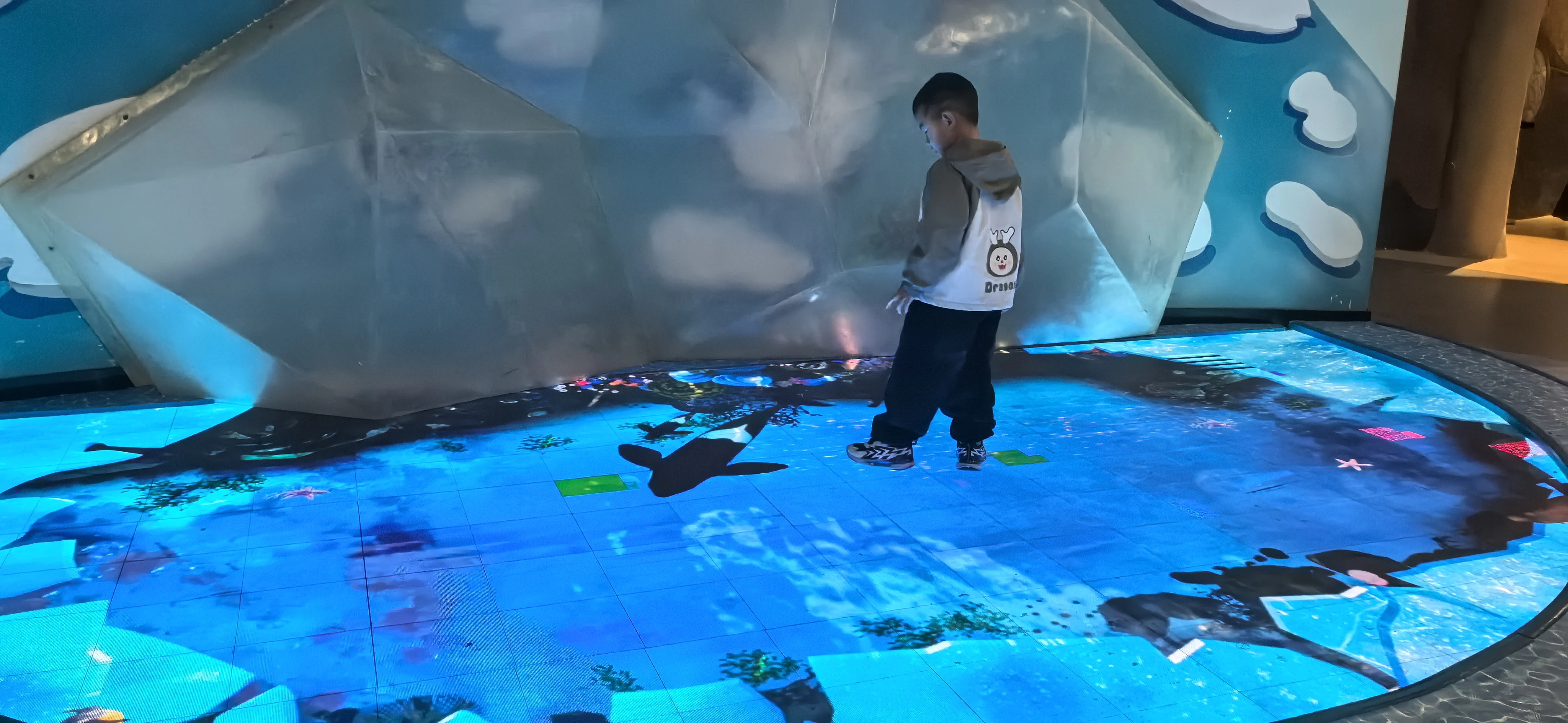 Quick Installation Indoor P4.81interactive Dance Floor P2.6 P2.9 P3.9 Led Video Screen Interactive Led Floor Screen
