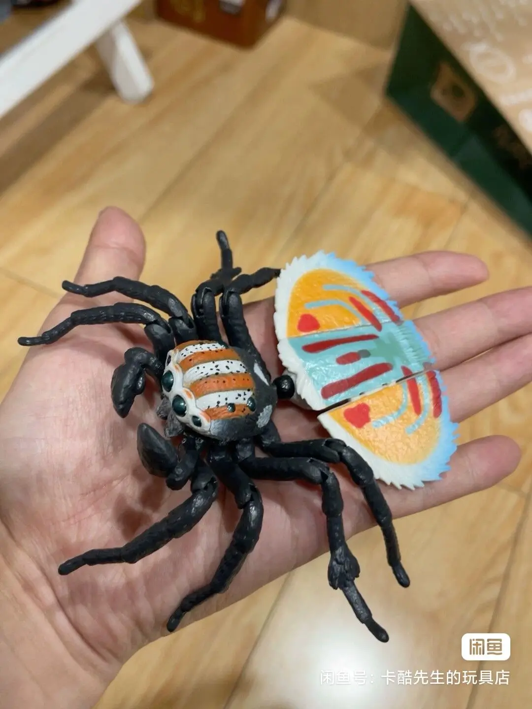 Bandai ของแท้สารานุกรมชีวภาพของเล่น Gashapon นกยูงแมงมุมจําลองแมลง Action ชุดตกแต่งของเล่นสร้างสรรค์