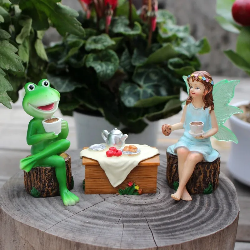Enchanted Fairy Garden Decor Resin Frog and Flower Fairy Figurine Whimsical Miniature Landscape for Lawn Desk Home Decoration