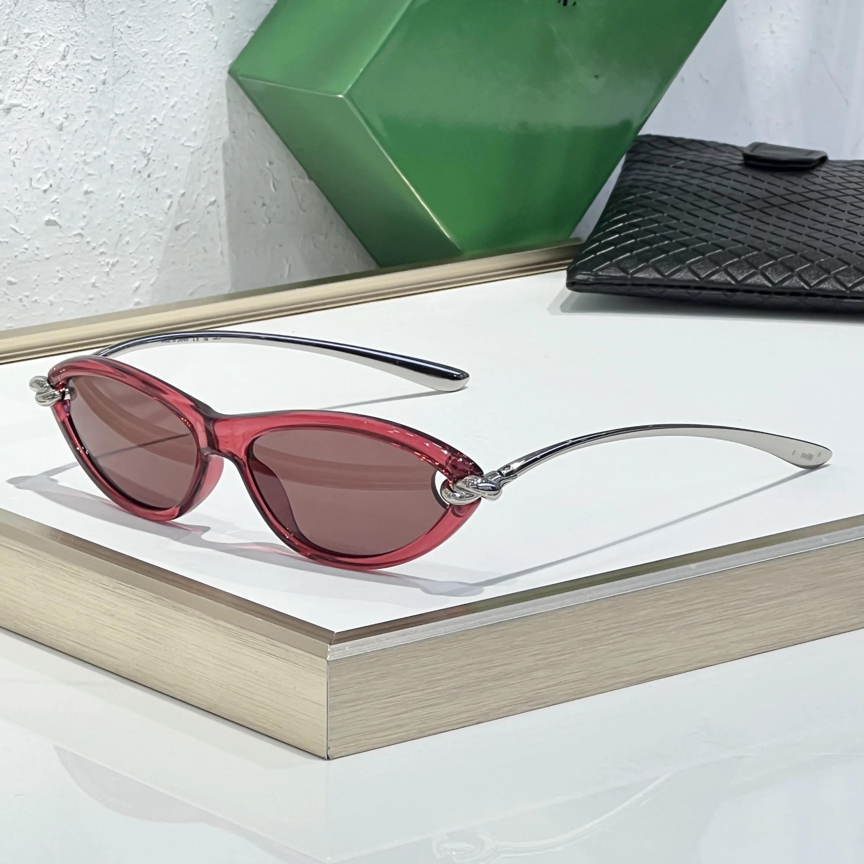 

Trendy BV390S Sunglasses for Women Ele Faionable Oval UV Protection Sun Protection Resin Lenses Suitable for All Face ...