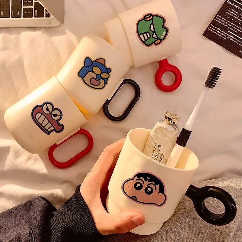 

Crayon Shinchan Couple Toothbrush Cup Cartoon Water Cup Plastic Face Wash Cup Toothbrush Creative Bathroom Accessories Gifts