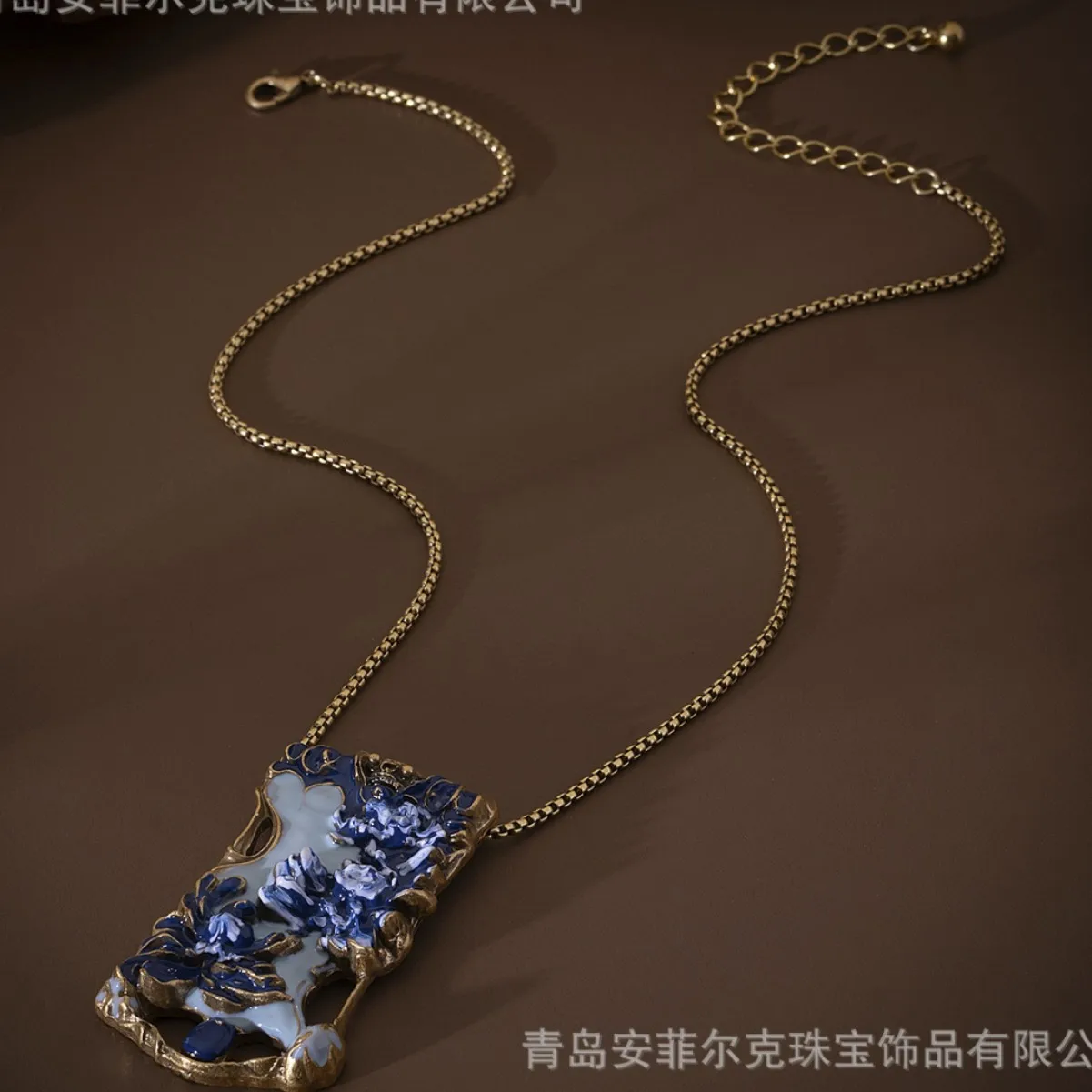 Retro blue  white porcelain style enamel flower necklace irregular relief embossed  pendant ladies banquet necklace