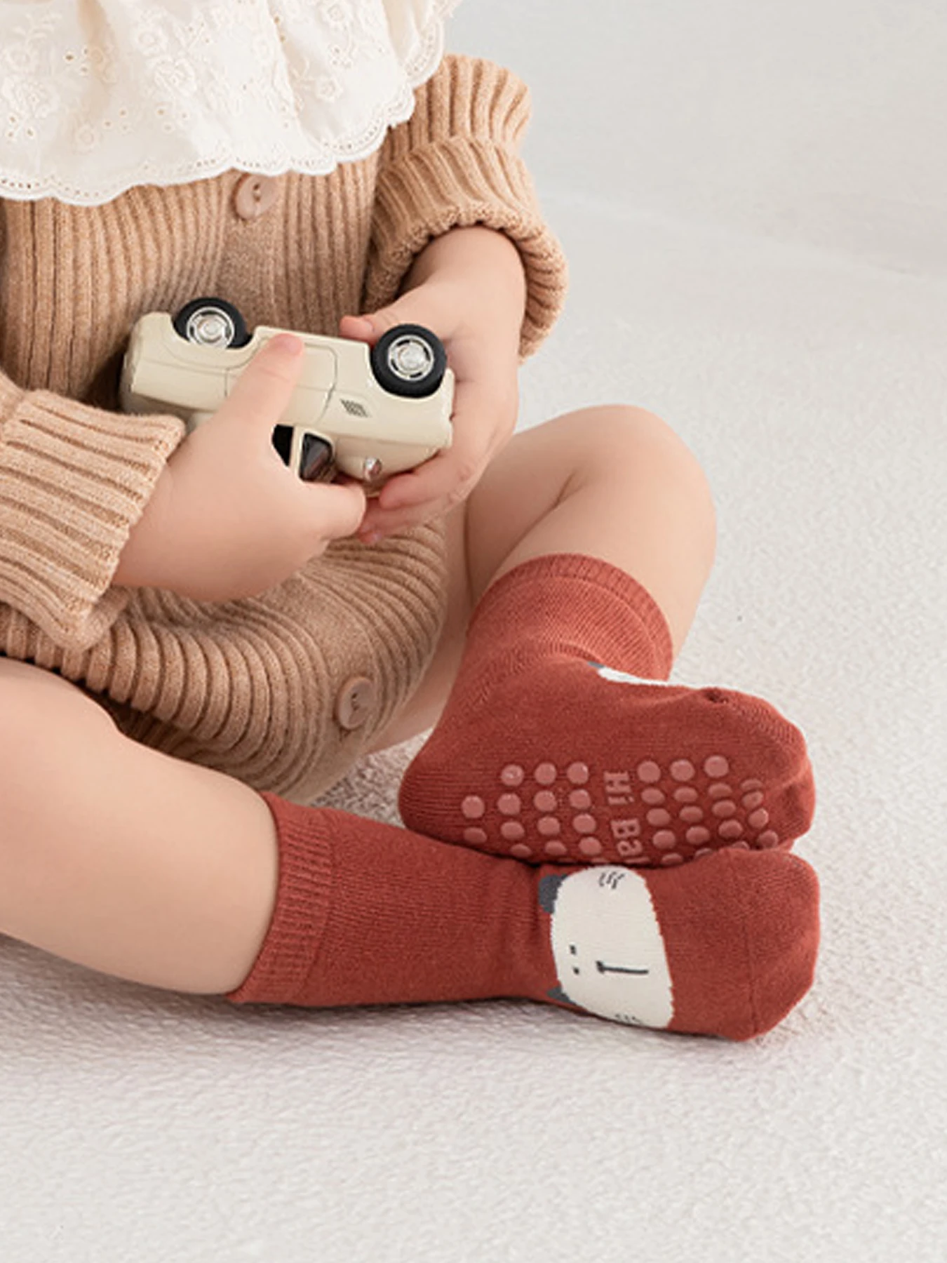 5 pairs of boys and girls' anti slip socks with cute cartoon animal patterns, comfortable and breathable baby floor socks