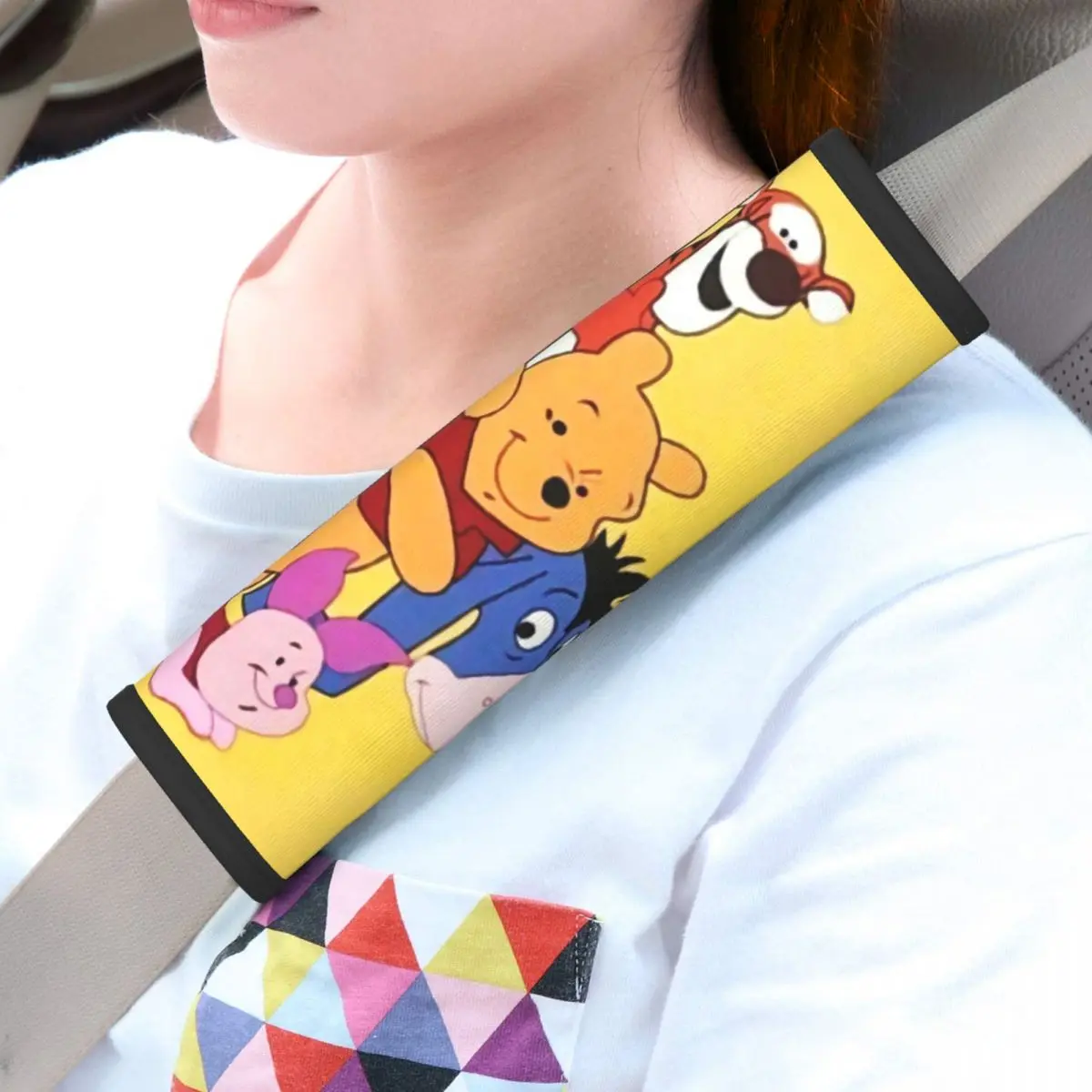 

Накладки на автомобильные ремни безопасности My Friends Tigger Pooh, комплект из 2 регулируемых чехлов на плечевые ремни безопасности