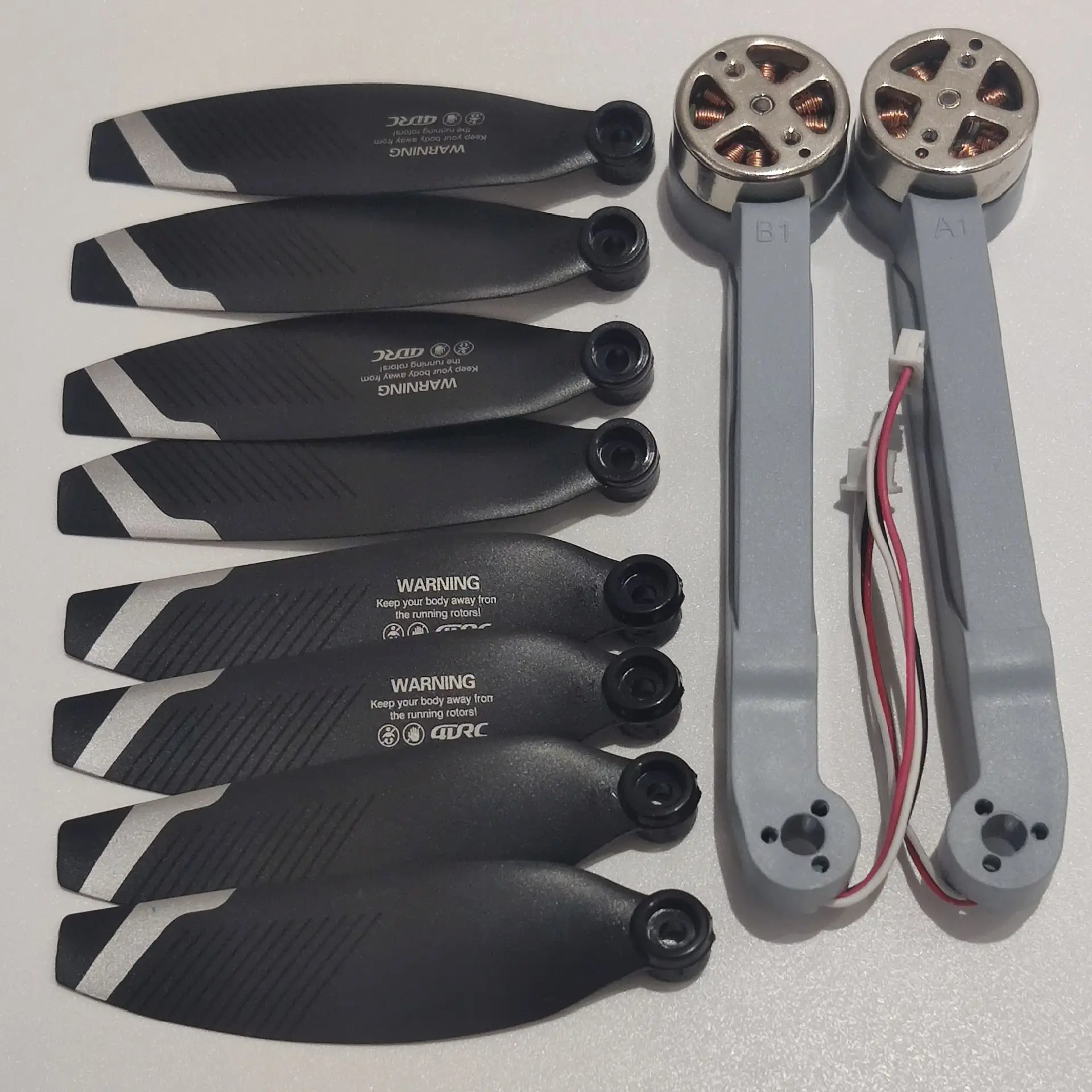 M2S Dual Camera 4DRC 4D-M2S Mini Foldable Brushless Motor RC Quadcopter Spare Parts Motor Arm With Blade Propeller Maple Leaf