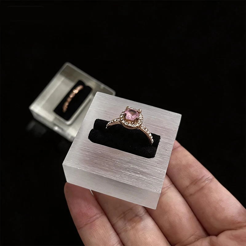 Transparent Acrylic Ring Display Base Tray Diamond Ring Holder with Black Velvet Insert for Engagement Ring Jewelry Packaging