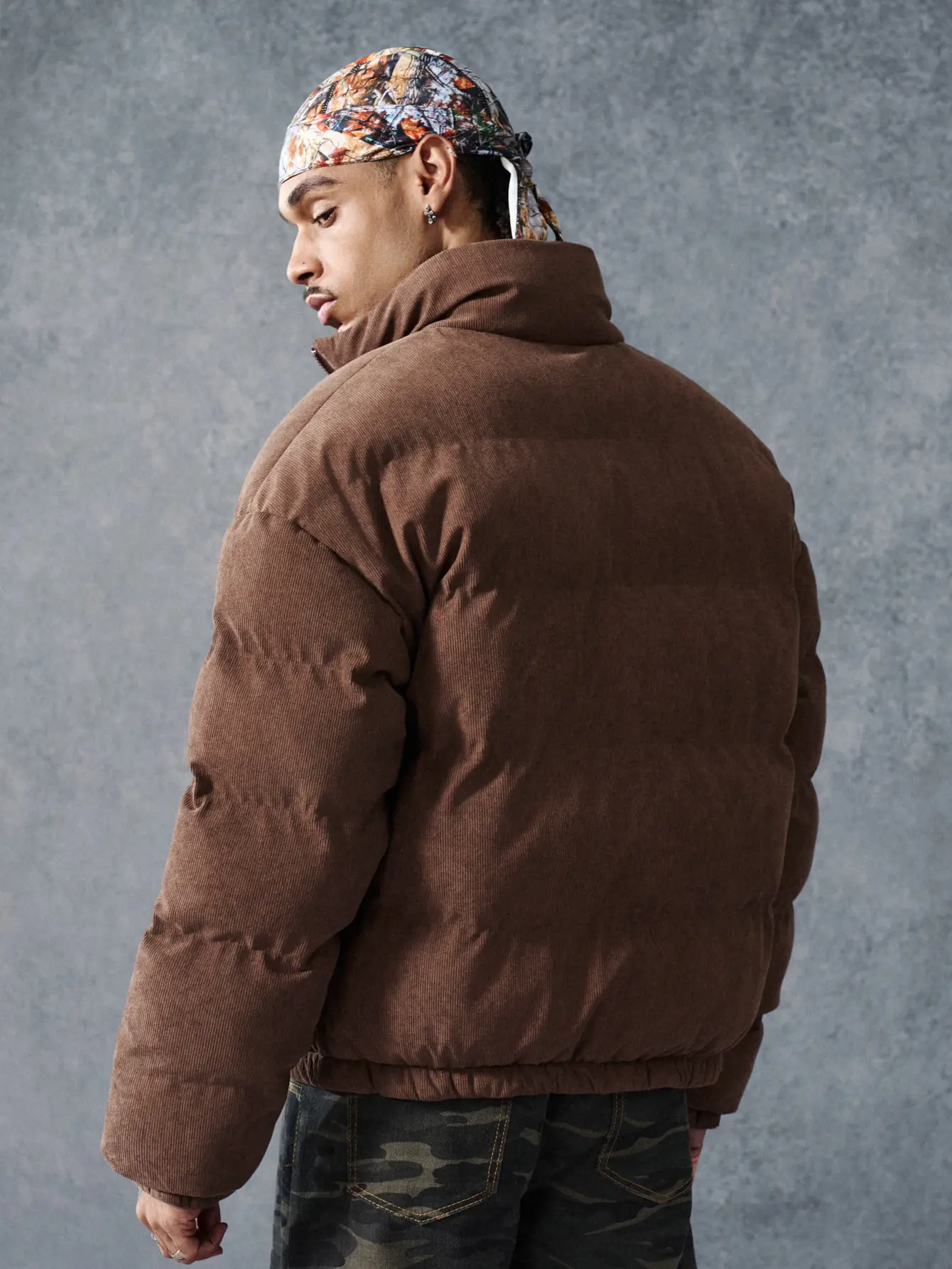 Men Corduroy Stand Collar Padded Jacket, Simple Embroidery Logo on Chest, Full Zipper Placket, Elastic Cuffs, Loose Cropped Fit, Thick Warm Fabric, Streetwear Casual Coat for Autumn Winter
