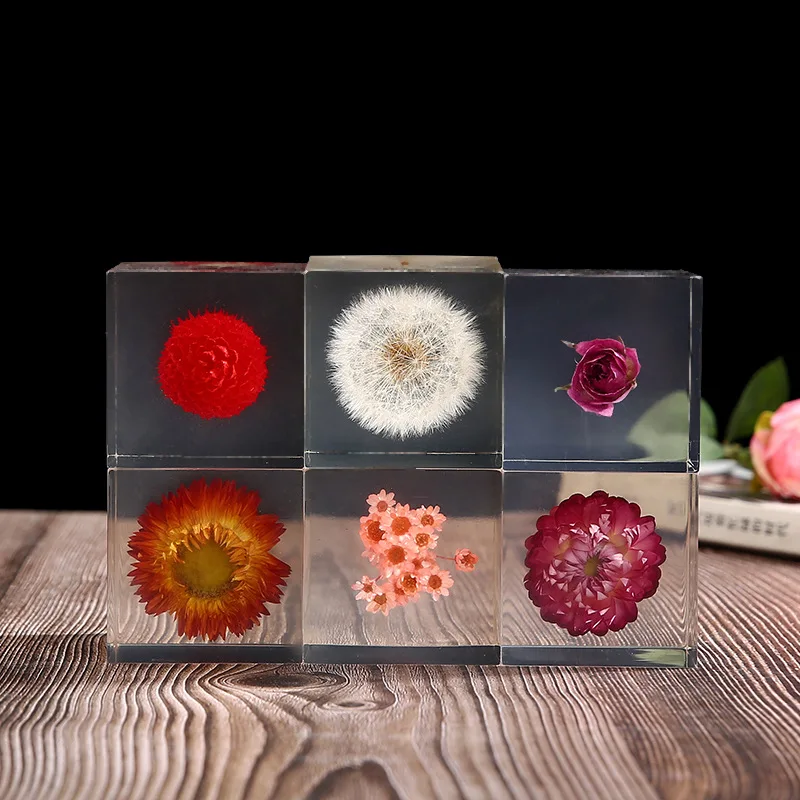 

5cm Cube Daisy Crystal Ornaments Colorful Chrysanthemum Sunflower Thousand Day Red Dandelion Resin Crystal Block