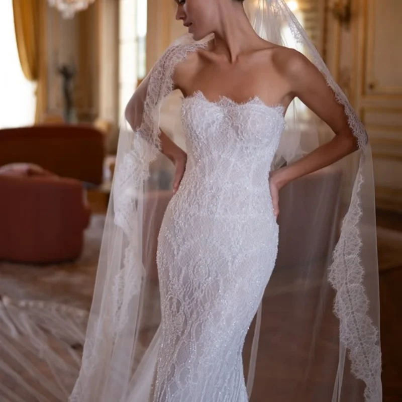 Shiny White Appliques Wedding Dresses off-shoulder fishtail decal Long tail Bridal Gowns Made Customized