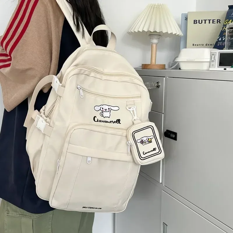 Рисунок 5 - Черный школьный рюкзак Sanrio Hello