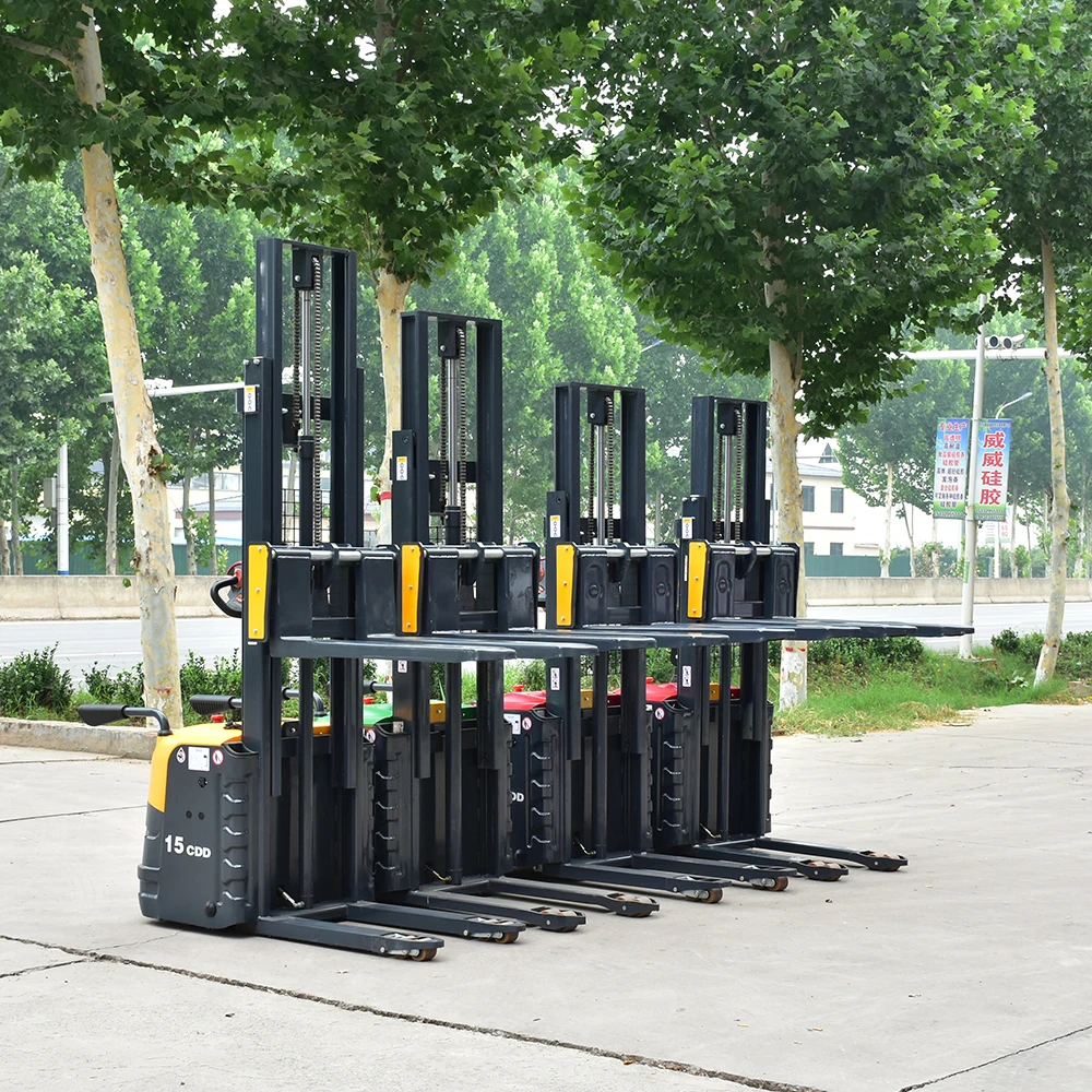 Customized 1.5-ton And 2-ton Fully Electric Stacker Cranes With Walkie-talkies,and High Cost-performance Ratio For Rough Terrain