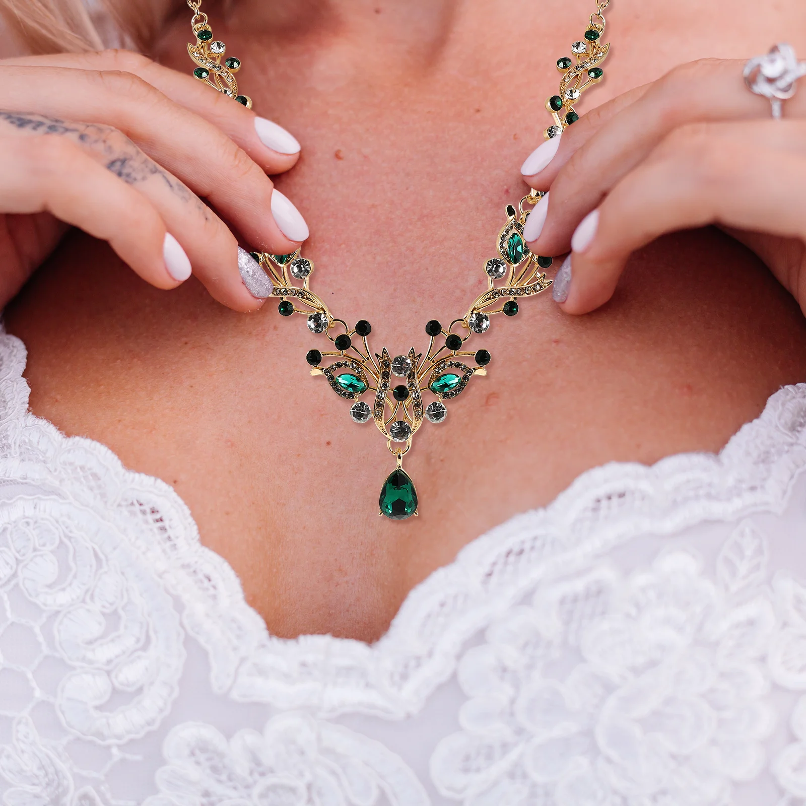 

1Set Rhinestone Bridal Necklace Earrings Jewelry Set Elegant Wedding Party Accessory for Women Exquisite Earrings